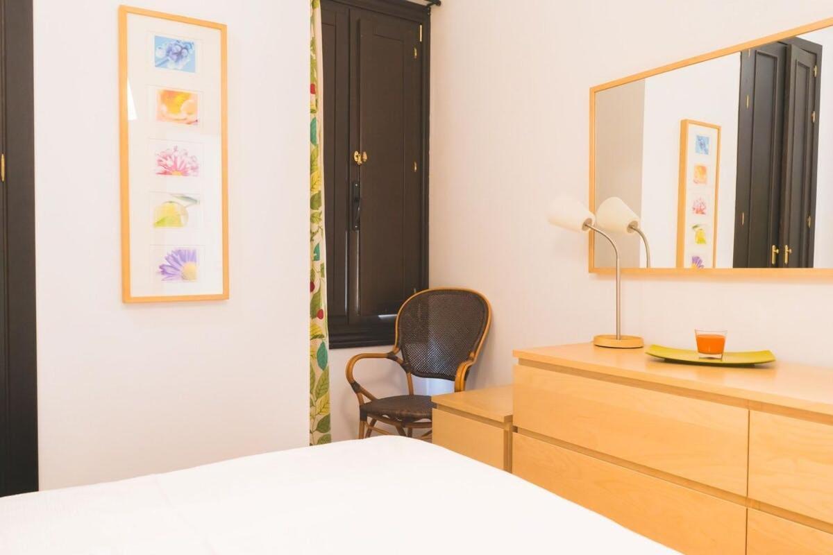 Centrico Apartamento En Calle Carreteria - Malaga Ngoại thất bức ảnh